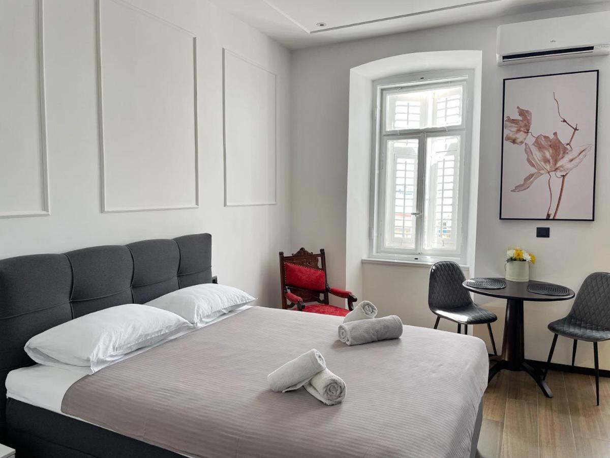 Navis City Apartments 普拉 外观 照片